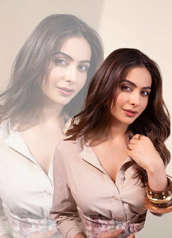 Rakul's glamour in a skirt is not usual! (Photos)9