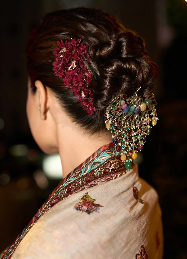 'National Crush' Rashmika looks like a glamorous doll (Photos)3