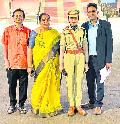 ● ఐదో ప్రయత్నంలో ఐపీఎస్‌కు ఎంపిక ● పట్టుదలకు శ్రమ తోడైత1