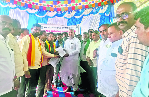 ఘనంగా జ్యోతిబా పూలే దినోత్సవం3