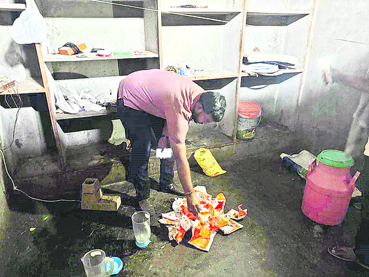 నకిలీ పాలసేకరణ కేంద్రంపై దాడి 1