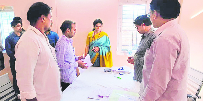 అప్రమత్తంగా ఉండండి 1