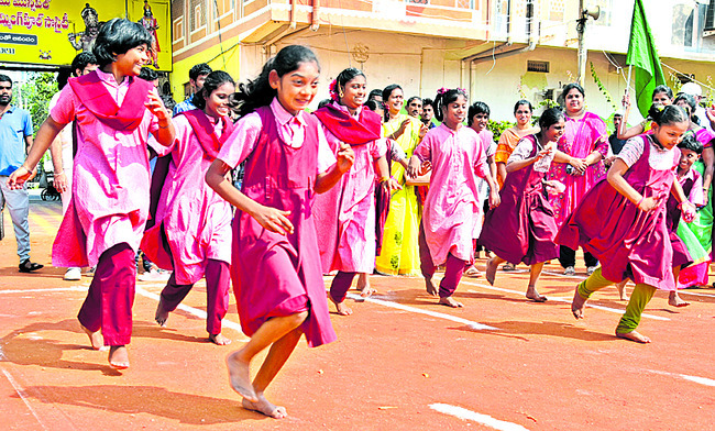 ప్రతిభ దివ్యం.. పోరు ఉత్కంఠం2