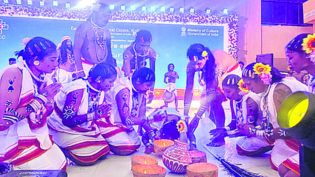 కళాకారులను ప్రోత్సహించడమే ధ్యేయం4