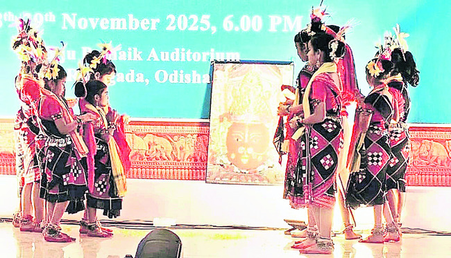 కళాకారులను ప్రోత్సహించడమే ధ్యేయం2