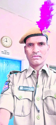 రోడ్డు ప్రమాదంలో  యువకుడు మృతి 
1