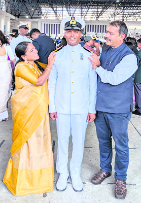 గంభీరావుపేట యువకునికి  నేవీలో ఉద్యోగం
1