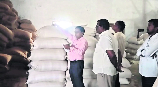 ప్రతిభా పురస్కారాలతో ప్రోత్సాహం 
2