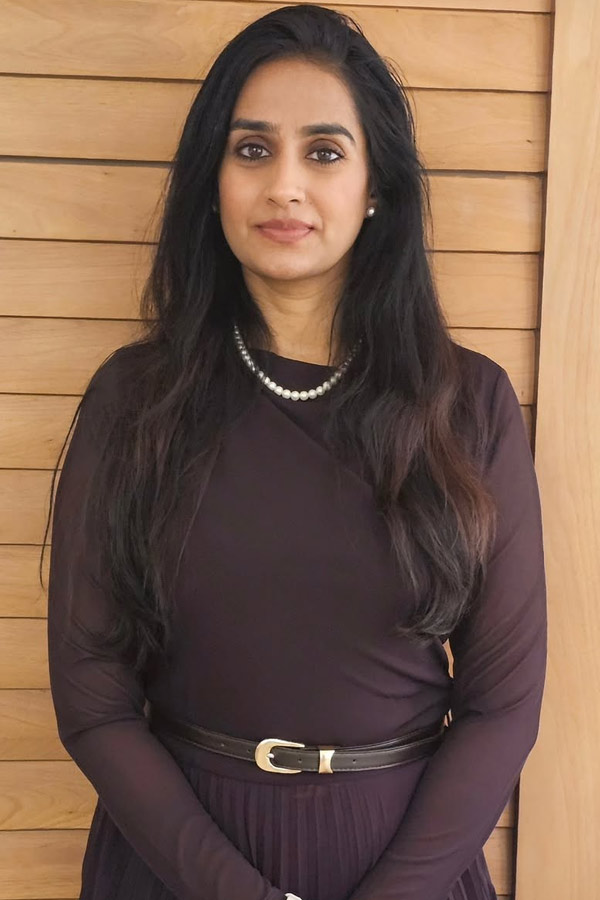 Actress Laya gorty Enjoying vacation with Family Photos12