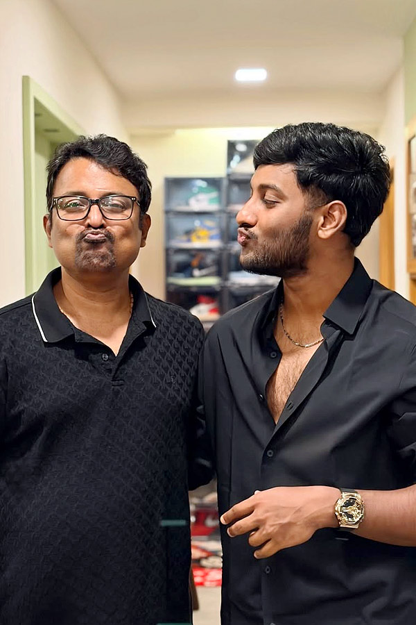 Nivetha Thomas Brother Birthday Celebrations Photos7