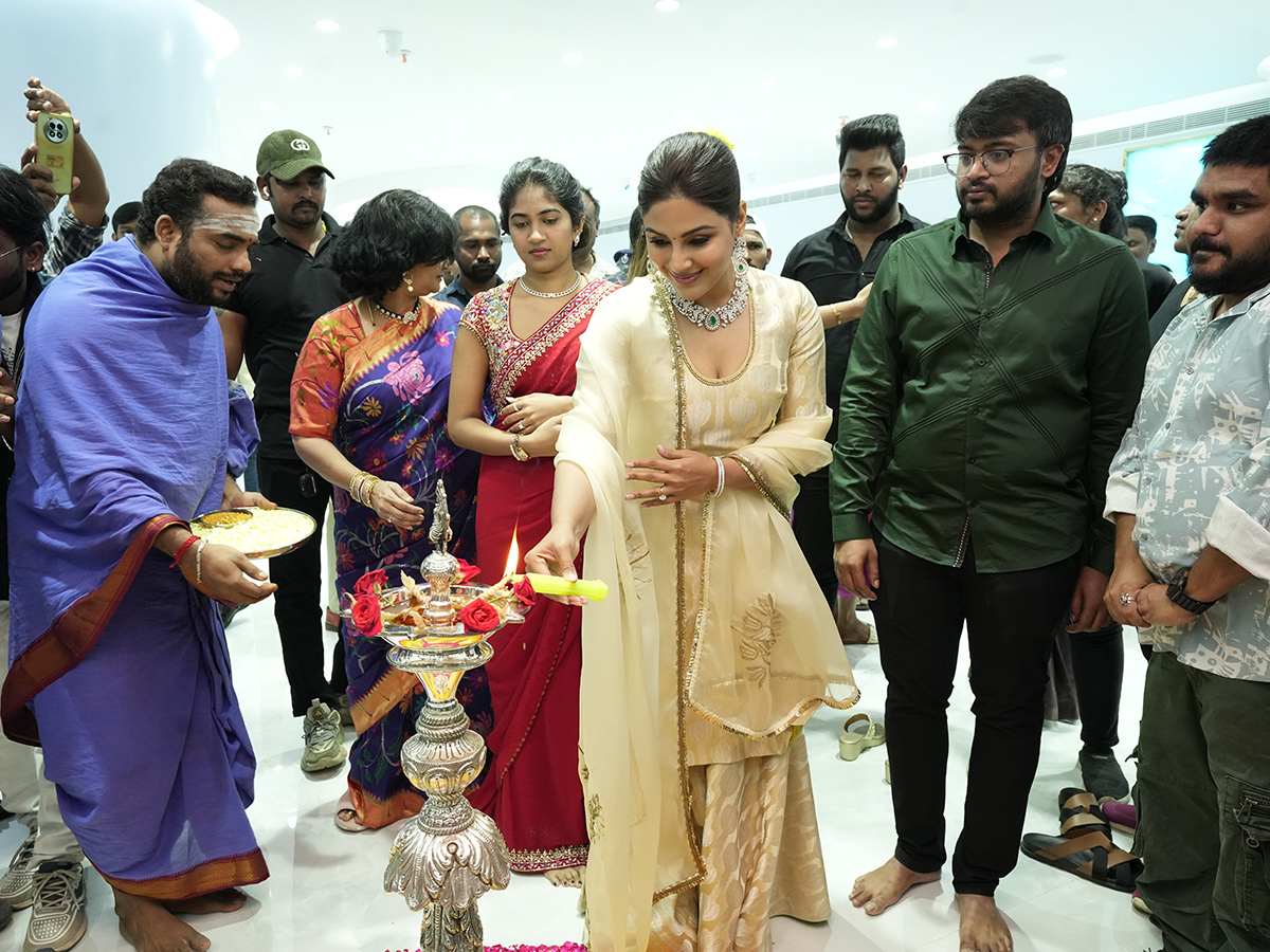 Tollywood Actress Samyuktha Menon In Visakhapatnam1