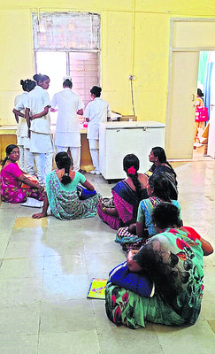 వసతులు మృగ్యం.. అవస్థలమయం 1