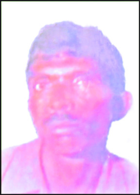 కారు, బైక్‌ ఢీ.. ఇద్దరికి తీవ్రగాయాలు 1