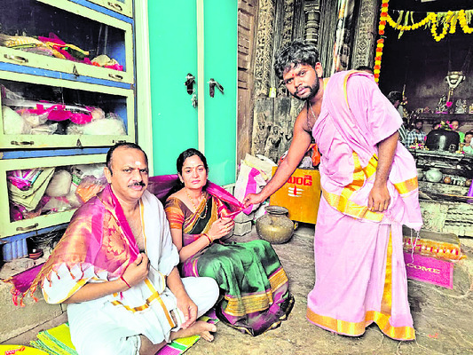 కోటగుళ్లలో కార్తీకమాసం పూజలు
2