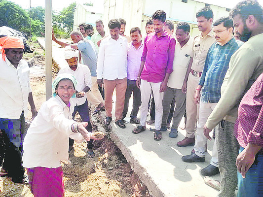 రోడ్డెక్కిన రైతన్నలు2