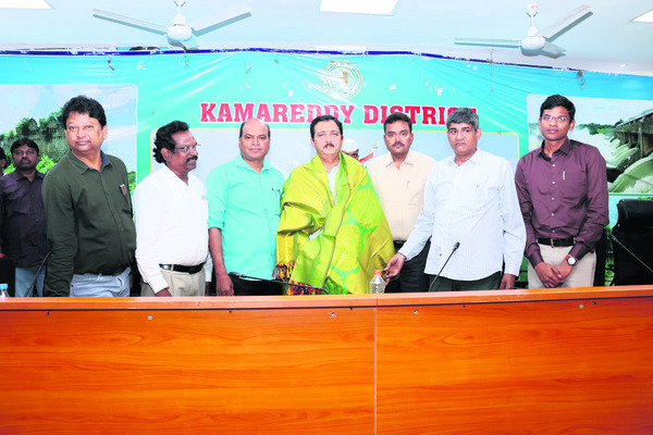 ‘కేసుల పరిష్కారానికి  కృషి చేయాలి’
3