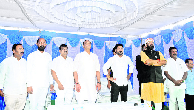 ప్రాజెక్టులు పూర్తి చేసుకుందాం1