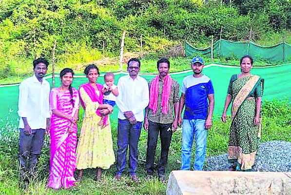 స్తంభించిన బీఎస్‌ఎన్‌ఎల్‌ సేవలు 1