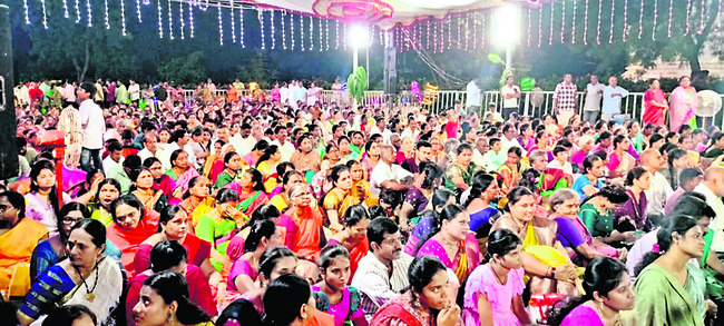 వైభవంగా శ్రీనివాసుని కల్యాణం 1