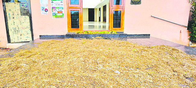 రోడ్డెక్కిన రైతన్నలు3