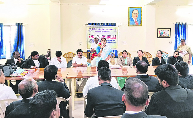 ప్రమాదాల నివారణకు చర్యలు చేపట్టాలి 
1