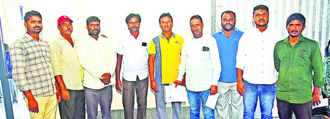 అర్జీలు పెండింగ్‌లో ఉండొద్దు2