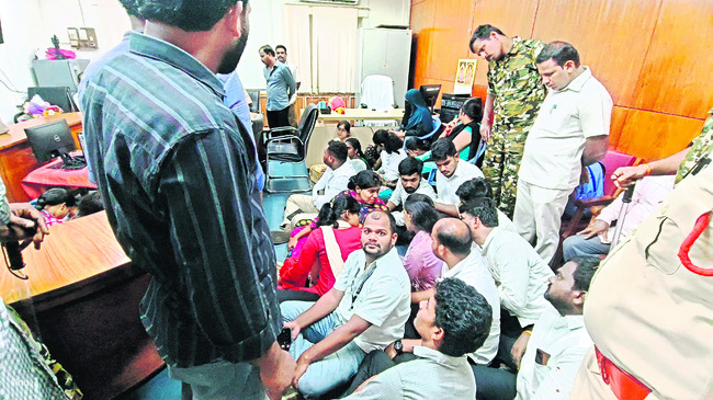 అసభ్య ప్రవర్తనపై ఆగ్రహం 1