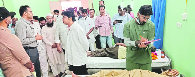 క్షతగాత్రులను పరామర్శించిన స్పీకర్‌ 
1