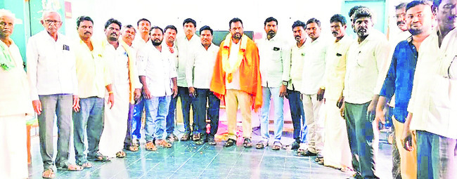 ఎంపీడీవో కార్యాలయంలో టీడీపీ కార్యకలాపాలు 
1