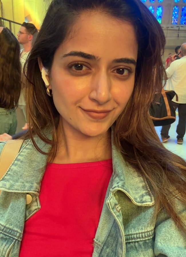 Ashika Ranganath's Barcelona trip (photos)12
