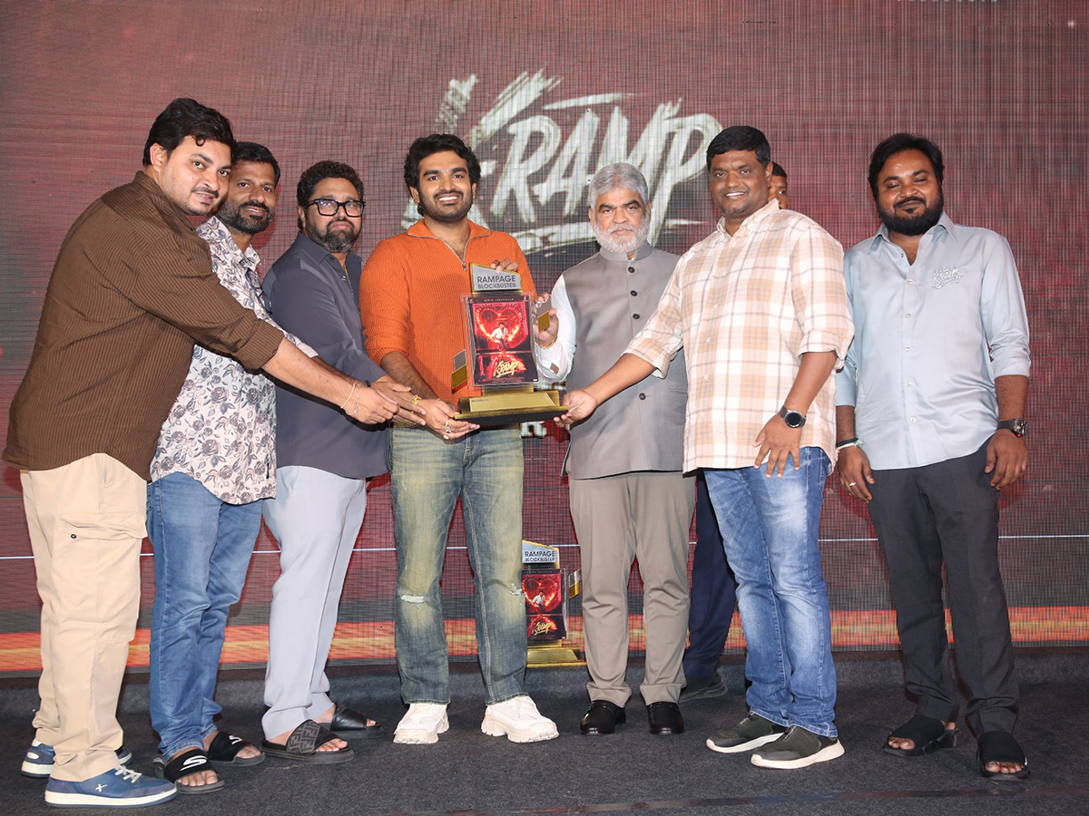 కిరణ్ అబ్బవరం 'K ర్యాంప్' సినిమా సక్సెస్‌ మీట్ (ఫొటోలు) | K Ramp Movie ...