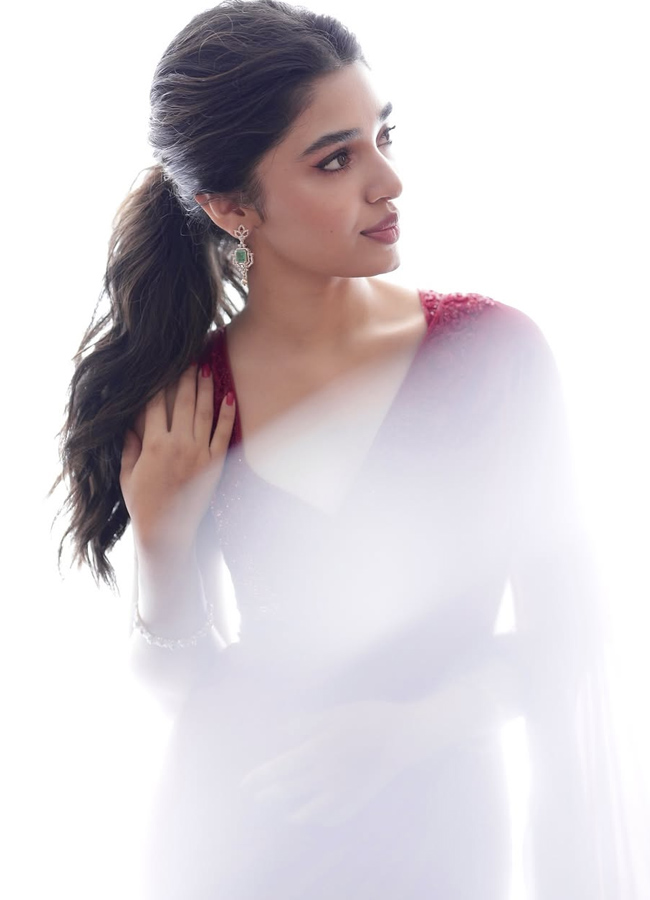 Krithi Shetty gorgeous in red rose dress: Photos12