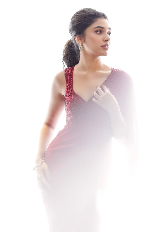 Krithi Shetty gorgeous in red rose dress: Photos14