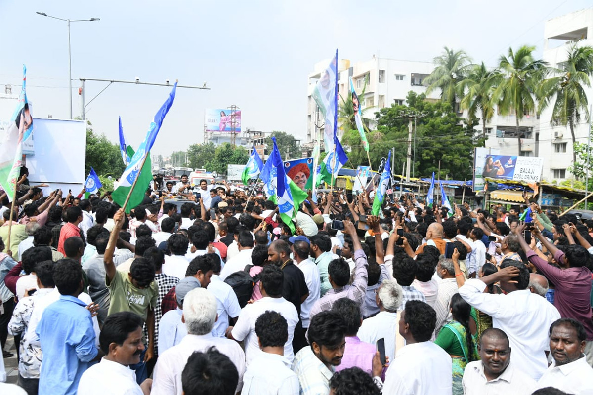 Unstoppable Jagan Mass Craze Krishna District Tour Photos24