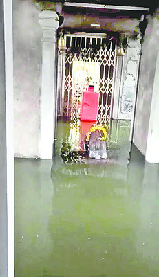 మహేశ్వరంలో భీకర వాన 2