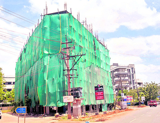 రాష్ట్ర పురపాలక, పట్టణాభివృద్ధి శాఖ మంత్రి డాక్టర్‌ పొం2