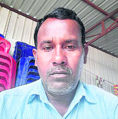 టాటామ్యాజిక్‌ను ఢీకొట్టిన ట్రాక్టర్‌1