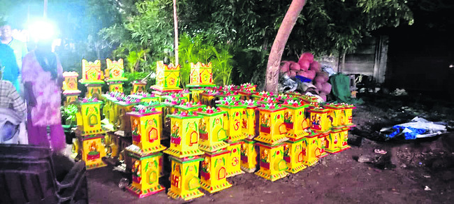 నగర మార్కెట్‌లో ‘కార్తీక’ సందడి 1