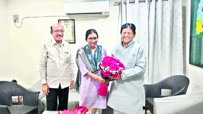 లింబాద్రిగుట్టపై పారిశుద్ధ్యం కోసం ప్రత్యేక చర్యలు 
1