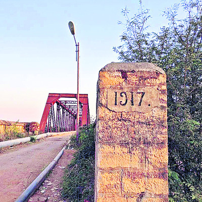 బ్రిటిష్‌ వంతెనను సంరక్షించండి1