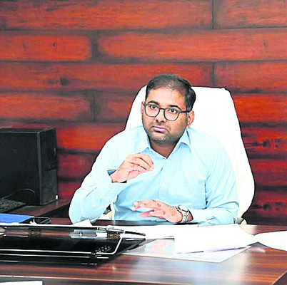 ఉచితంగా ఇవ్వాలి 
1