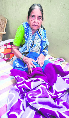 ● వీధినపడ్డ డ్రైవర్‌ దస్తగిరి కుటుంబం 2