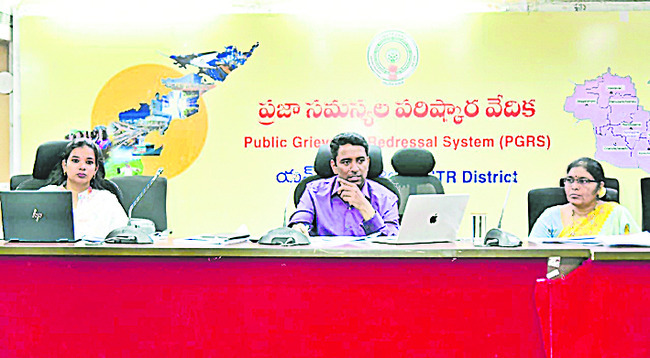 ప్రగతి సూచికల  లక్ష్యాలను సాధించాలి 
2