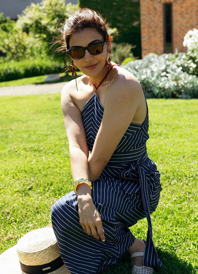 Kajal Aggarwal chills on family vacation trip photos2