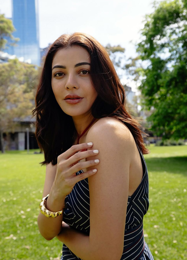 Kajal Aggarwal chills on family vacation trip photos17