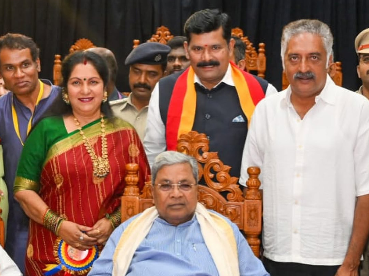 Karnataka government Honours Prakash Raj PHotos3