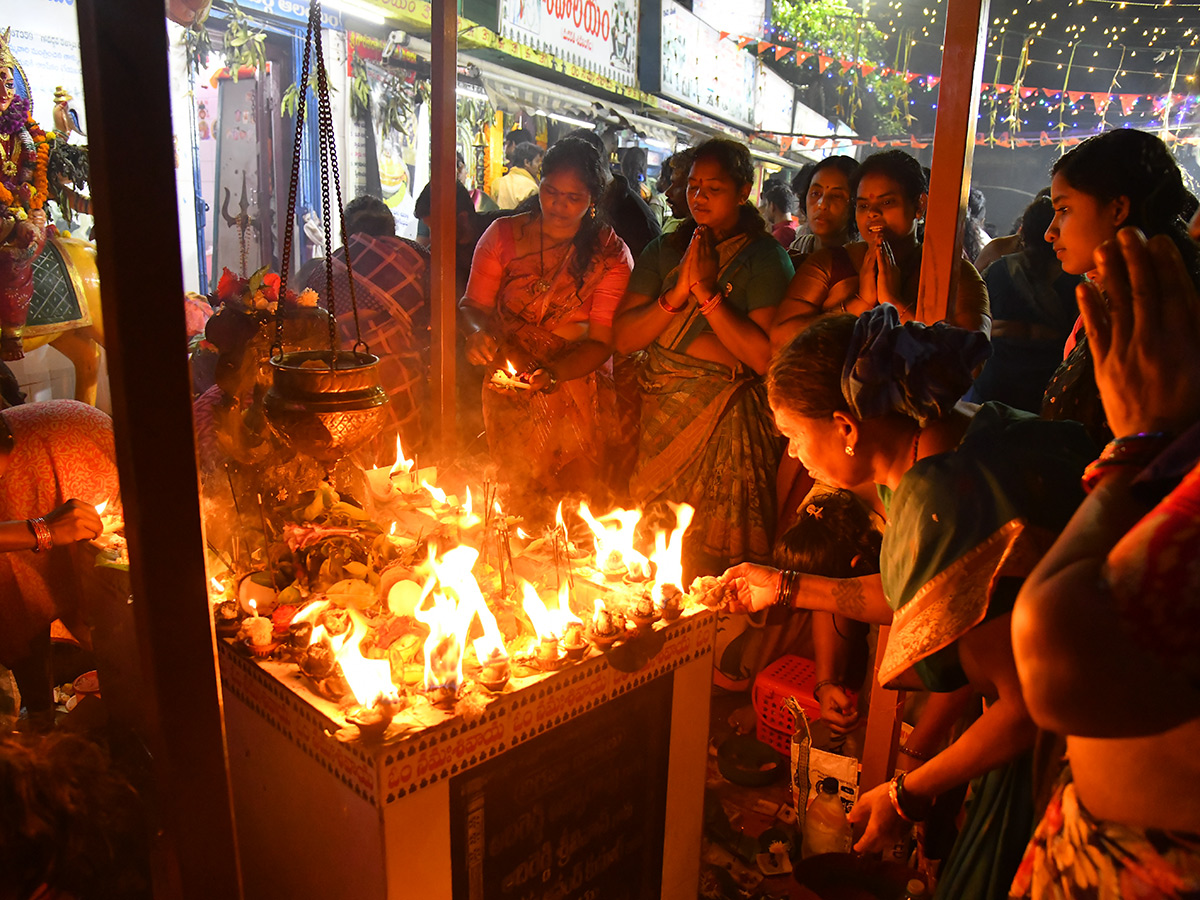 Karthika Pournami 2022 Celebrations Pushkar Ghat Rajahmundry15