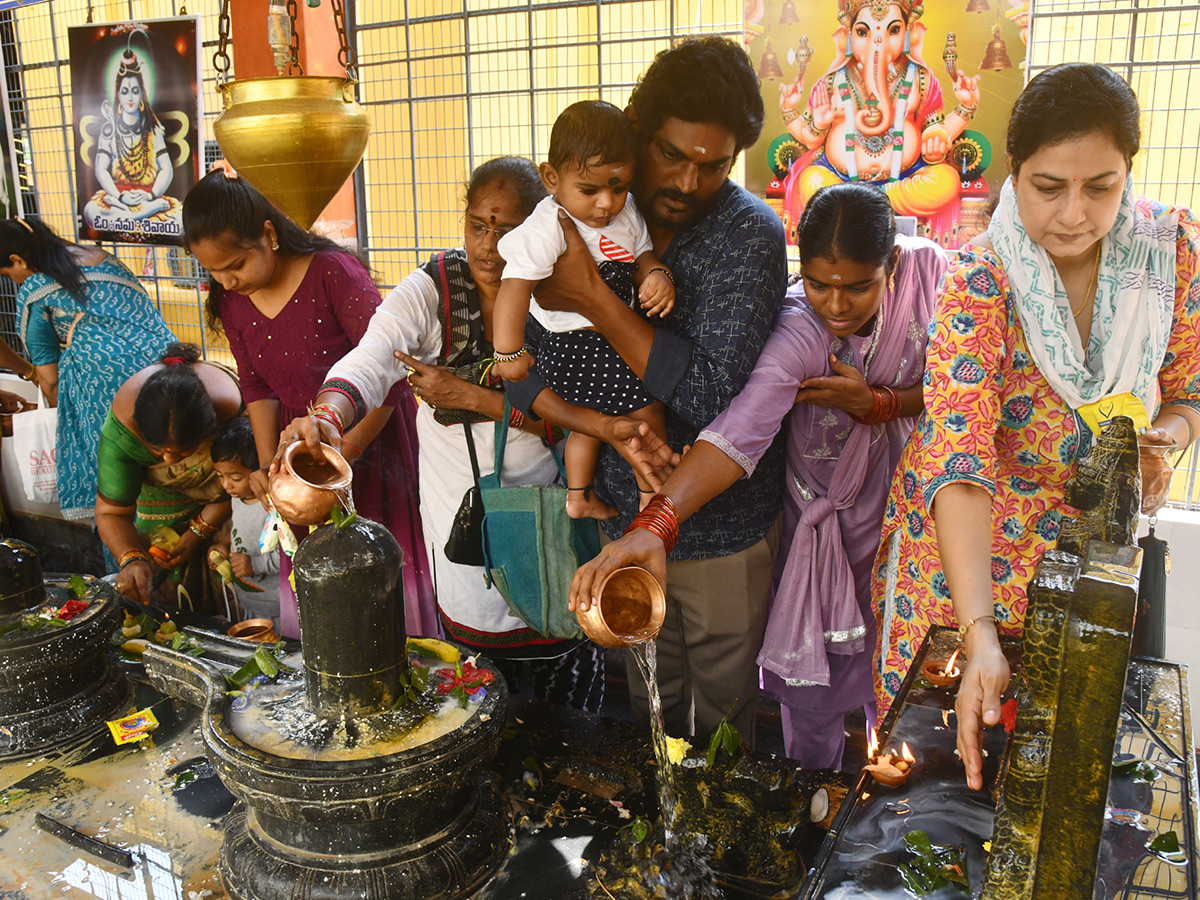 Karthika Pournami Temple Crowded with Devotees Photos11