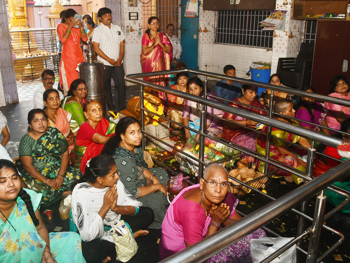 Karthika Pournami Temple Crowded with Devotees Photos15