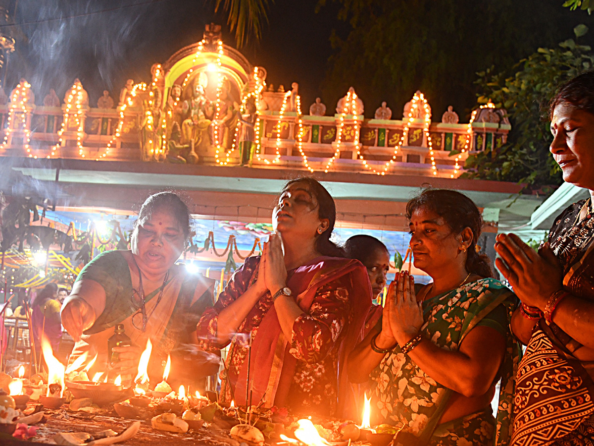 Karthika Pournami Temple Crowded with Devotees Photos17